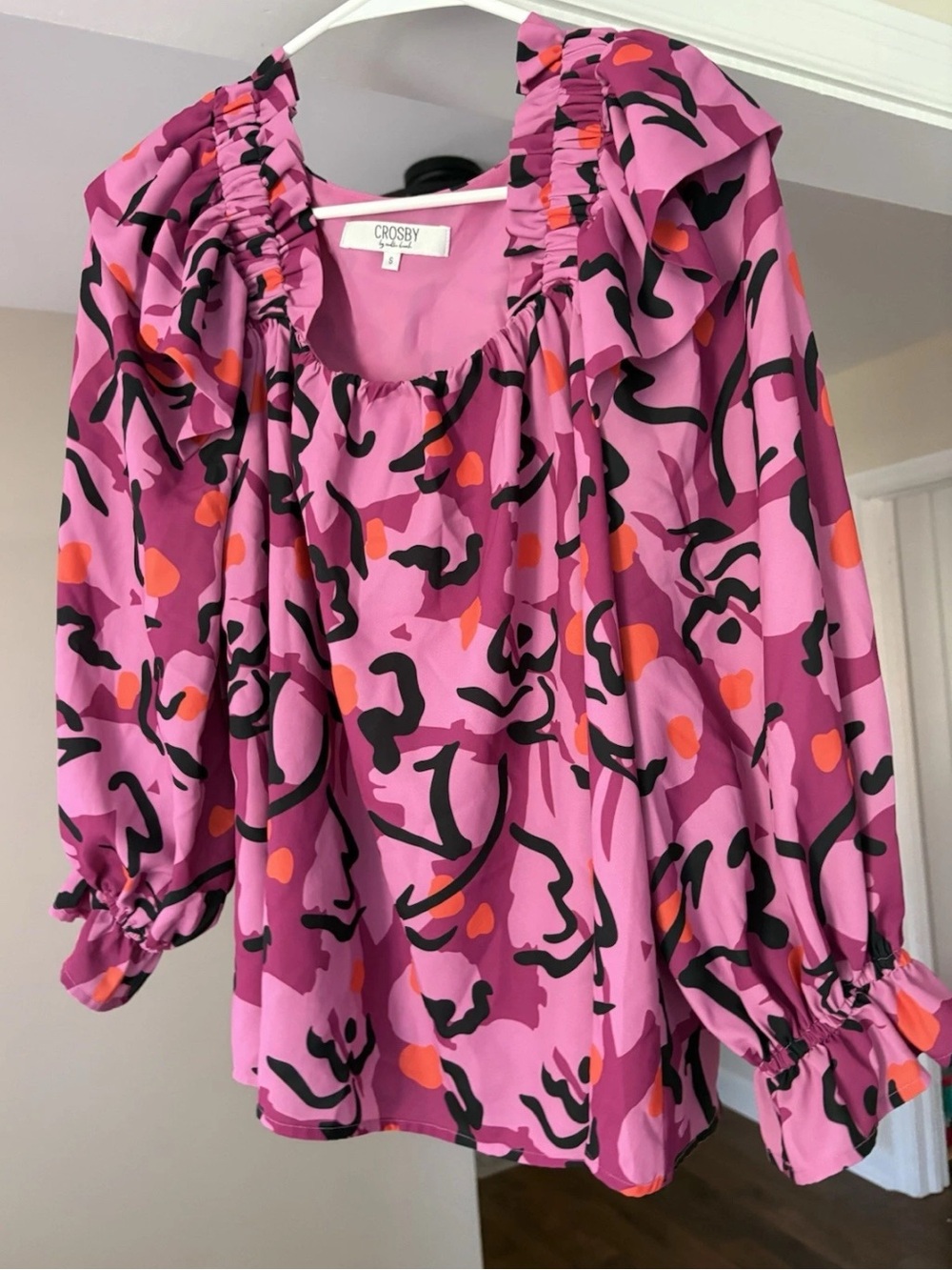 Crosby Ruffle Blouse Pink Abstract Print Size Small